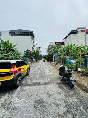 list nhà đất tái định cư giang biên long biên giá tốt