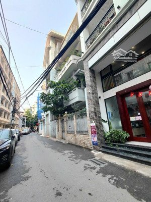 bán nhà lô góc phân lô ngọc khánh, ô tô tránh, hơn 30 tỷ, dt 83m, mặt tiền 5m, 5 tầng