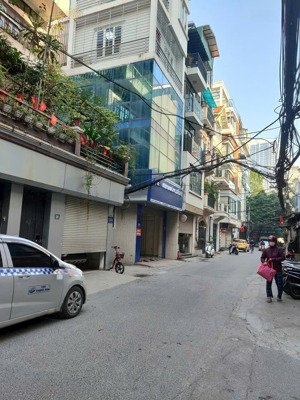 bán nhà phân lô ngõ 84 ngọc khánh, hơn 19 tỷ, dt 42m, 6 tầng, thang máy, ô tô tránh