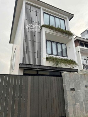 villa kiến trúc châu âu đẹp đà lạt 4 tầng 235m² mặt tiền 10m cách chợ 1km - giá: 15,3 tỷ