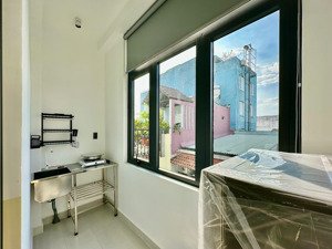 hot! căn hộ dv cao cấp ngay trung tâm thủ đức full nội thất view đẹp vào ở liền!