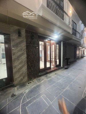 gia đình mình cần bán 3 căn 5 tầng sát nhau mới coong diện tích 35m2/sàn cách ô tô tránh 5m gần chợ