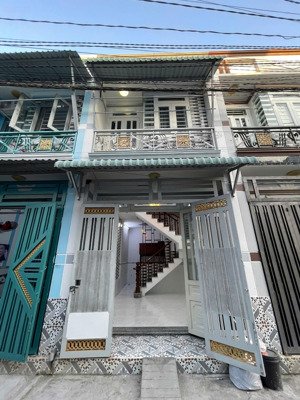 bán nhà mới xây - đg bê-tông 5m, vào ở ngay, sh riêng công chứng trong ngày