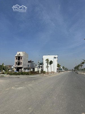 cần bán gấp 100m2 đất thổ cư tặng nhà 3 tầng khu tái định cư nguyên khê , phúc thịnh , hà nội