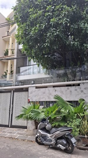 ngộp bank biệt thự 5 tầng 7x22m hẻm nhựa 8m lê văn quới tiện ích bủa vây chỉ ~16 tỷ