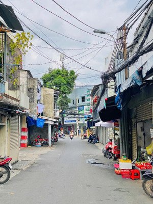 bán nhà 6 tầng có thang máy ngay mặt tiền nơ trang long, 99m2, giá bán 18,5 tỷ tl