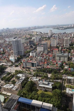 vinhomes metropolis - giá tốt view hồ - 2n2vs nhỉnh 200tr/m