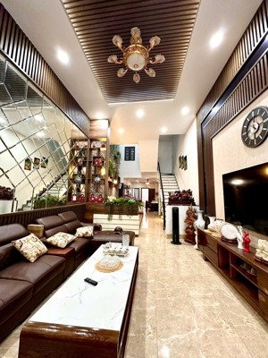 bán nhà tuyến 2 trung hành - lê hồng phong 140,5m hướng nam xây chắc chắn sang sịn oto đỗ thoải mai