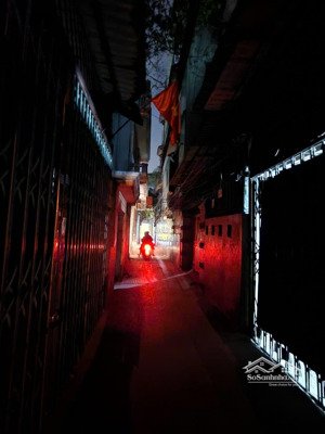 cực hiếm - đất mặt ngõ thông - cách mặt phố mễ trì khoảng 10m - giá cực tốt