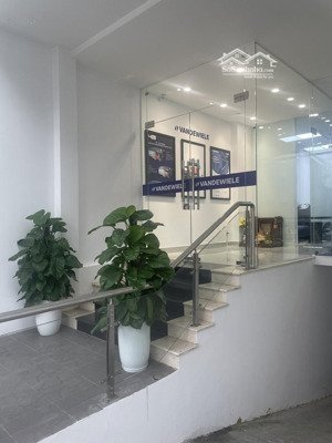 bán nhà mặt tiền lê thị riêng đoạn phòng cc nhà rồng.dt: 5.5m x 25m , hầm 3 lầu cho thuê 45tr/tháng