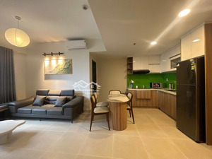 dạ bên em đang có căn hộ 1pn đẹp bên masteri cần cho thuê gấp lắm ạh , nhà đẹp vào ở luôn