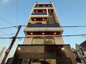 siêu phẩm 4 lầu, khu liền kề khu 16 căn gần đh giao thông - đường huỳnh thị hai