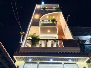 bán nhà quang trung gò vấp 4x17m, giá 7,9tỷ tl, full nội thất, đường ô tô,nhà 4 tầng.gọi 