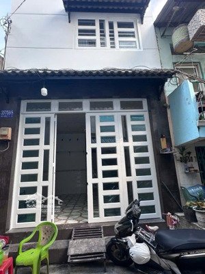 bán nhà 2 tầng hẻm 4m sát mặt tiền đường hậu giang, p11, quận 6, khu an ninh, giá chỉ nhỉnh 3 tỷ