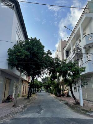 Bán suất đất TĐC Thắng Nhất (Lock C gần chung cư đang xây).