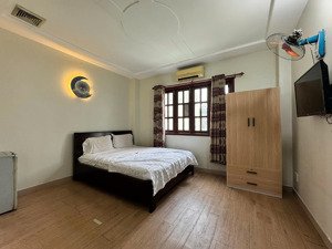 phòng trọ giá rẻ ban công, cửa sổ, đầy đủ nội thất ngay công viên phần mềm quang trung, tô ký