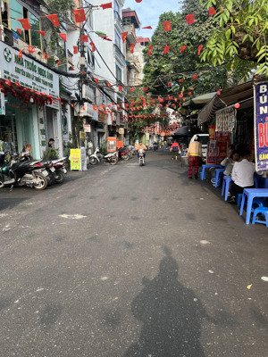 quá hiếm tây sơn đống đa 36m*4t*giá 9,5tỷ-ô tô đỗ cửa-ngõ thông-kd sầm uất-gần phố-công năn đ đủ.