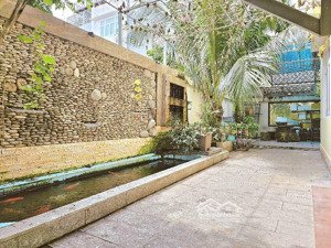 bán nhà lô góc 4tầng kdc gia hoà phước long b quận 9 -252m2 ngang 9m có thang máy -shr -23.x tỷ tl.