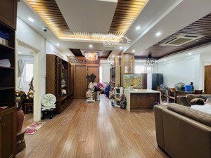 rộng_ ở cực sướng_ lô góc_ mặt phố cầu giấy_ tiện ích vô kể