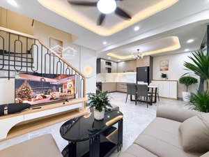 nhà mới 36m2, sổ vuông a4, 4 phòng ngủ sẵn nội thất tiện nghi. ~300m ra phan xích long