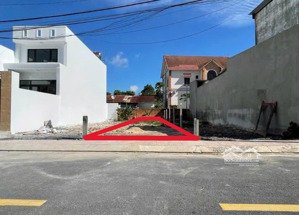 chỉ với 720 triệu có ngay lô 100m2 đất full thổ đ.nguyễn thị triệu - thị trấn củ chi, sổ hồng riêng