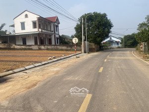 bán đất trục chính phùng hưng gần hồ suối hai, ba vì. đất cao ráo đẹp. dt 100m full thổ cư.