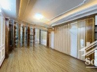 cho thuê nhà phân lô phố hoàng cầu , dt 55m2 x 7 tầng, thông sàn, thang máy, kd tốt. giá 37tr/ th