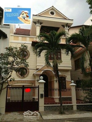 hạ 20 tỷ bán gấp biệt thự nguyễn văn hưởng, thảo điền- 15x20m- hầm 4 tầng thang máy- giá 60 tỷ