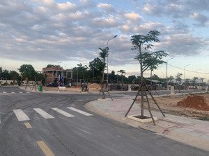 chủ cần tiền tất toán ngân hàng bán gấp lô kế góc, sau lưng ub hội nghĩa, sát kcn visip 3 giá 990tr