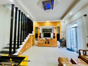 cho thuê nhà đẹp 4 phòng ngủ full nội thất gần biển hòn chồng vĩnh phước giá 17 triệu/tháng