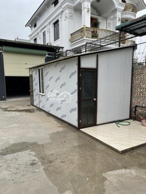 cho thuê kho 210m2 kèm theo phòng làm việc 10m2 đã hoàn thiện toàn bộ, sẵn sàng vào thuê ngay