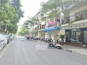 hàng hiếm liền kề nguyễn tuân vừa ở vừa kinh doanh