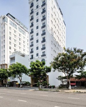 chuyển nhượng khách sạn 4 sao phạm văn đồng - doanh thu không dưới 9 tỷ/năm