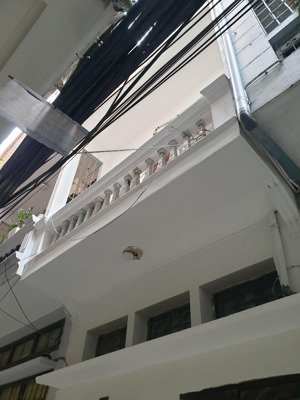 cho thuê nhà riêng dân xây tôn thất tùng 36m2 4pn riêng biệt khu văn minh gần các trường đh