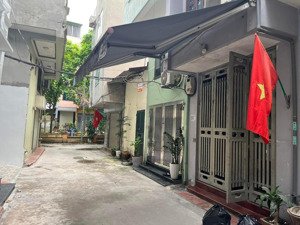 cho thuê nhà nguyên căn ngõ 1194 đường láng