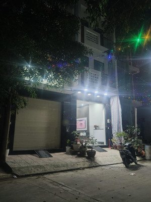 hẻm ô tô 52,4m gần đường chiến khu phường thạnh lộc q12 nhà 4 tầng mới đẹp, gần gò vấp chỉ 6,1tỷ