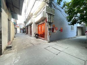 nhà giải phóng - gara oto - 45m kinh doanh - lô góc 3 thoáng - sát mặt phố - ngõ thông trước nhà 8m