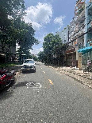 nhà đẹp tên lửa hiếm bán - 5x20m, 4 tầng kế coopmart vào ở ngay