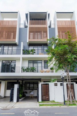 nhà liền kề haruka 1 trệt , 4 lầu, nhận nhà ngay