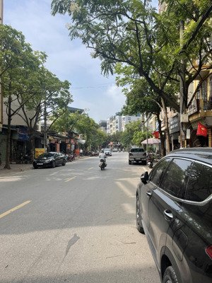 đất đấu giá kiến hưng phân lô ô tô tránh đỗ ngày đêm - vỉa hè - kinh doanh - ngay công viên 365