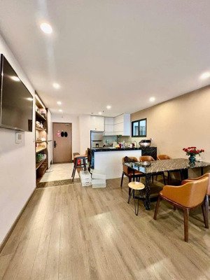 cần bán 3pn diện tích 125m - flc 265 cầu giấy nt full hướng mát giá 15.6 tỷ.