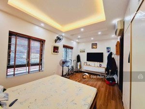 bán nhà mai dịch khu dân cư sầm uất 35m², 3 tầng mt 4.7m ô tô gần kinh doanh đỉnh