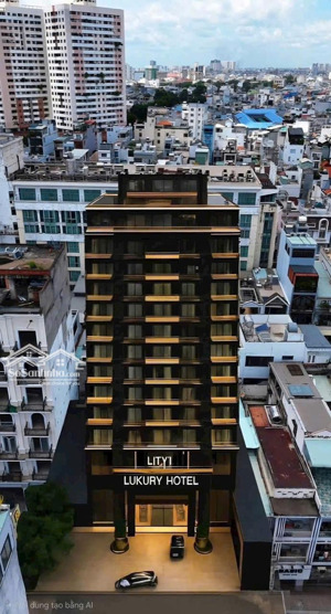 mặt tiền góc bà huyện thanh quan, quận 3. dt: 10x13m (nh 16m). giá 80tỷ