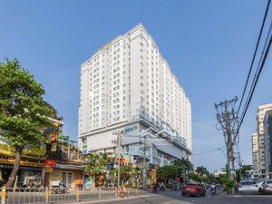 nhà căn góc 70m2, ngang lớn 4.2m, nở hậu tài lộc- ngay vincome nguyễn xí