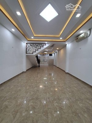 bán nhà 100m2. 4 tầng mê đúc, đường mai hắc đế gần ngay cầu rồng đà nẵng