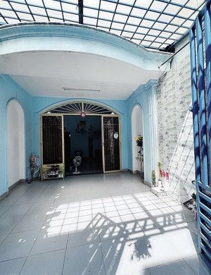 diện tích cn 85m2 - chỉ 6 tỷ x - ngang 4.2m - gần mặt tiền quang trung