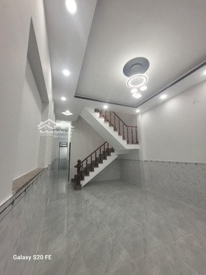 bán nhà mới 56m2, 2t, shr, sát mặt tiền tô ký, nguyễn hữu cầu, chỉ 3.xt (tl)
