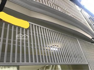 nhà 2 tầng btct huỳnh tấn phát, quận 7. dt 4m x 8m. cn 30 m2