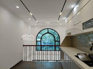 nhà đẹp phố trạm ô tô tránh thông thang máy kinh doanh gần aeon