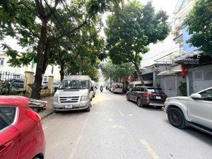 mặt phố lộc 6 tầng thang máy mặt tiền đẹp phù hợp văn phòng, showroom